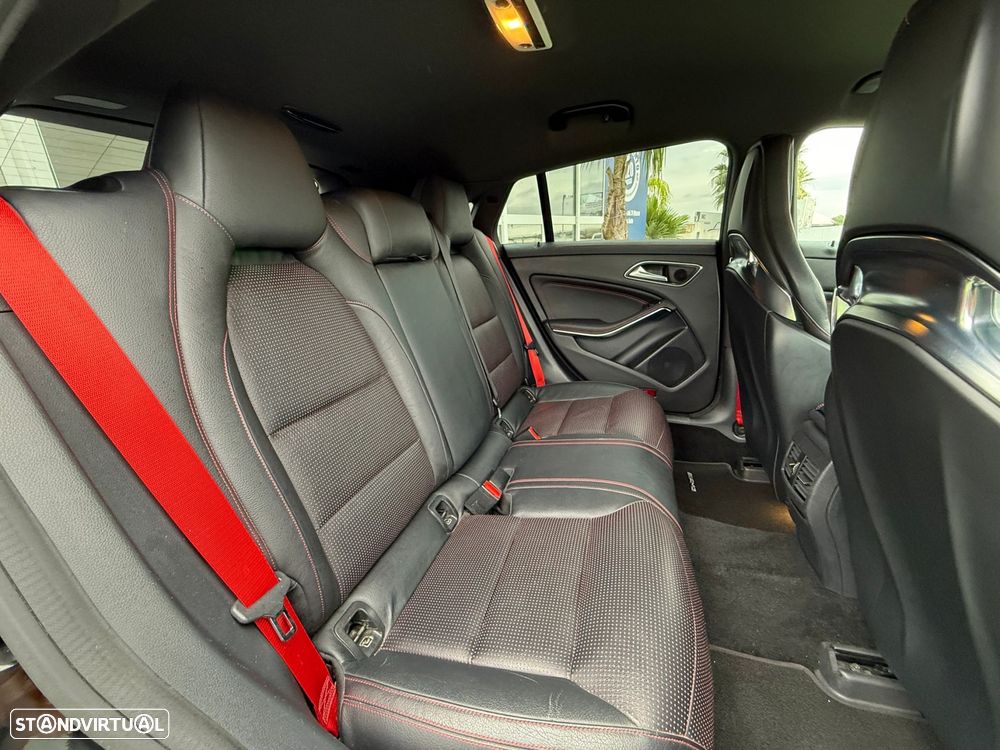 Mercedes-Benz CLA 45 AMG Shooting Brake 4Matic 7G-DCT - 30