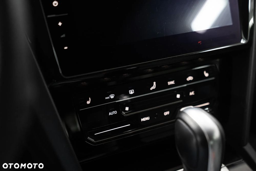 Volkswagen Arteon 2.0 TSI 4Motion Elegance DSG - 27