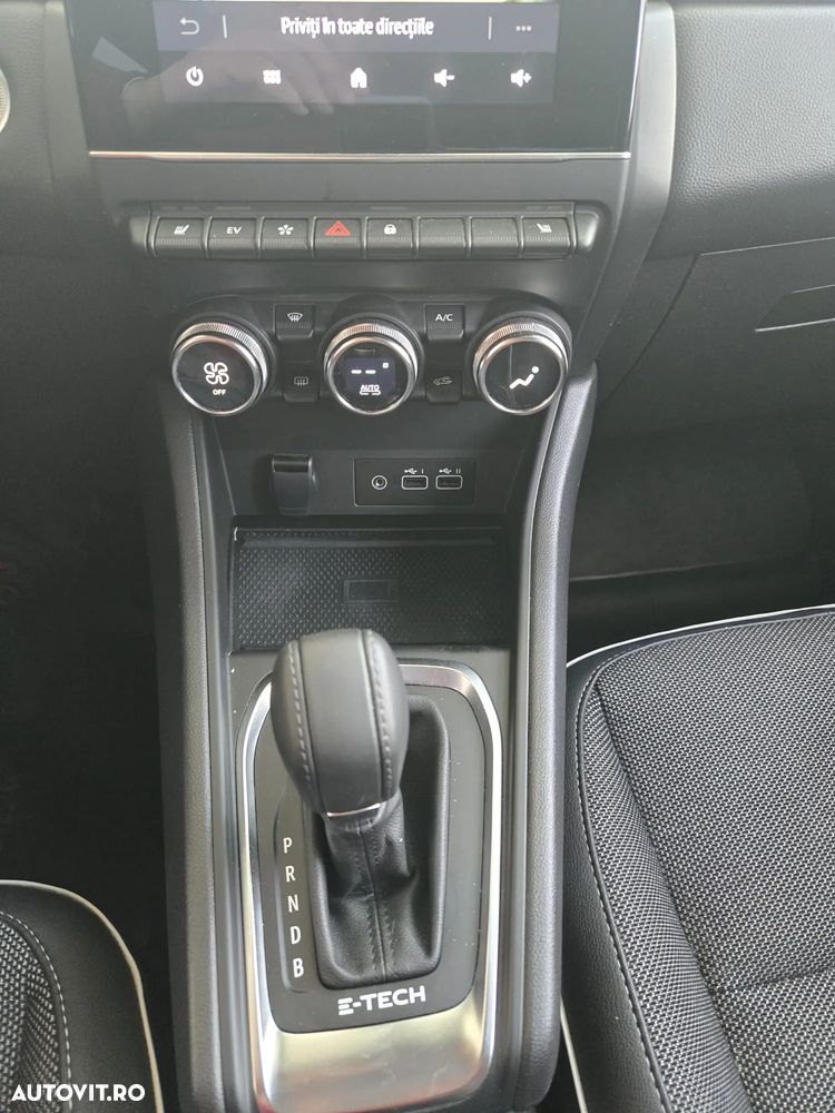 Renault Captur PHEV 160 Techno - 8