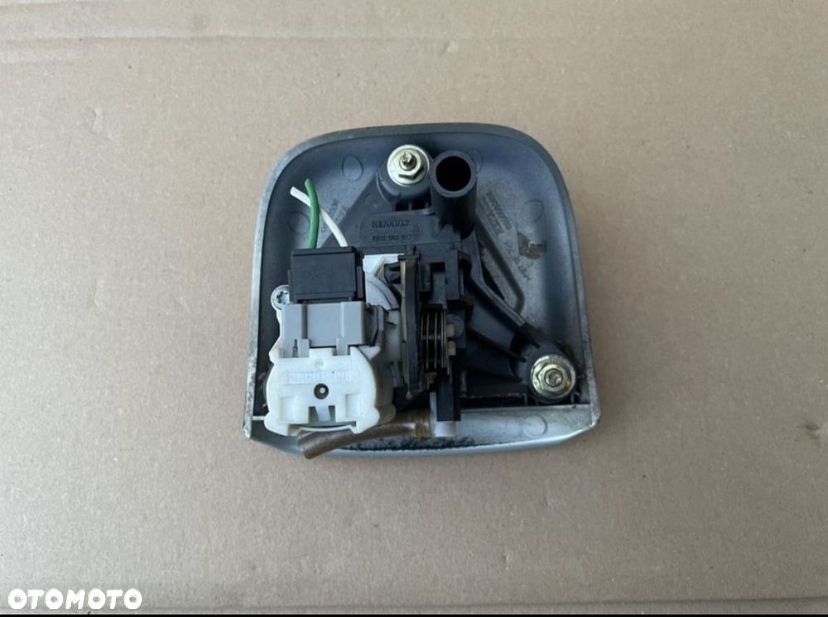 8200060918 emblemat klamka tył klapy renault clio 2 II lift - 2