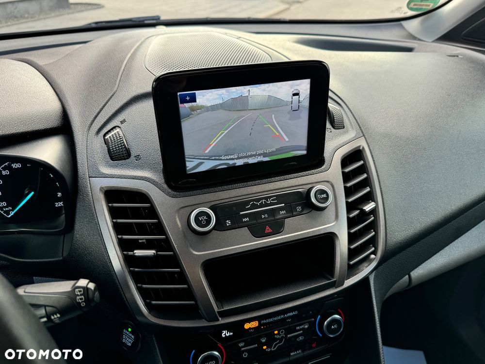 Ford Tourneo Connect Grand - 13