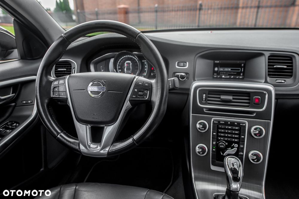 Volvo S60 D5 AWD Geartronic Kinetic - 18