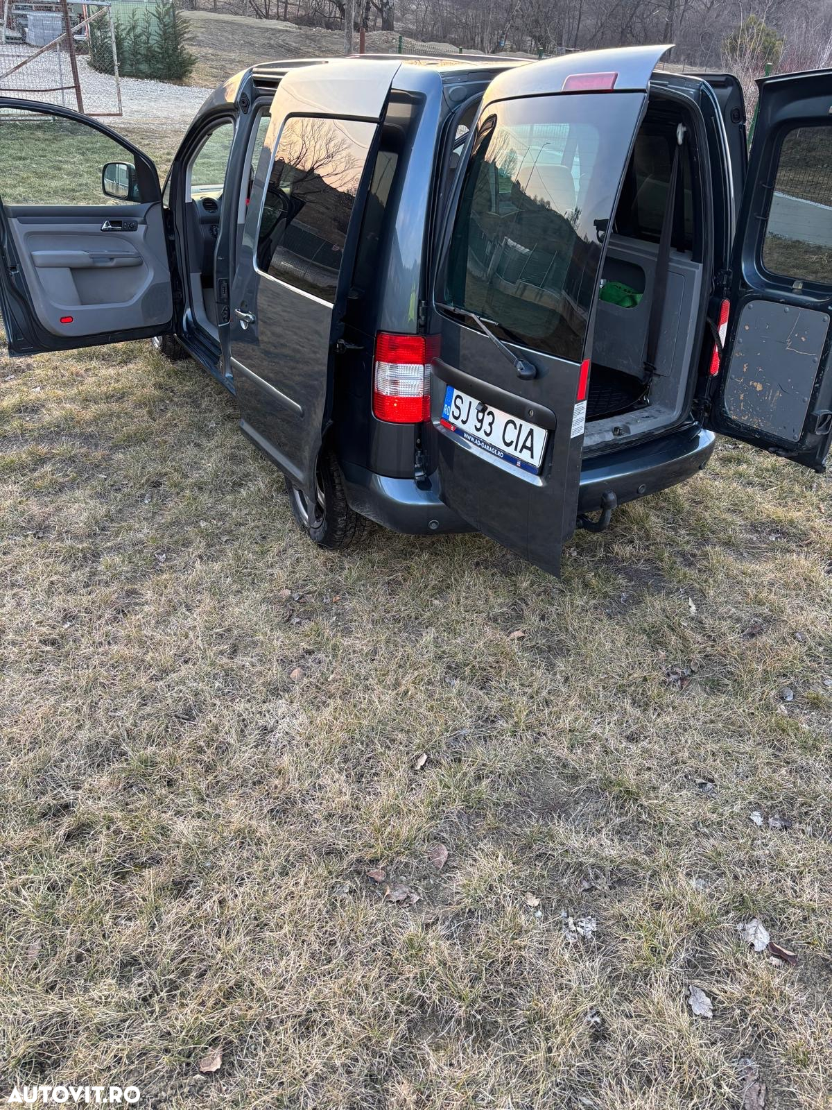 Volkswagen Caddy 1.9 TDI DPF DSG Familie (7-Si.) - 8