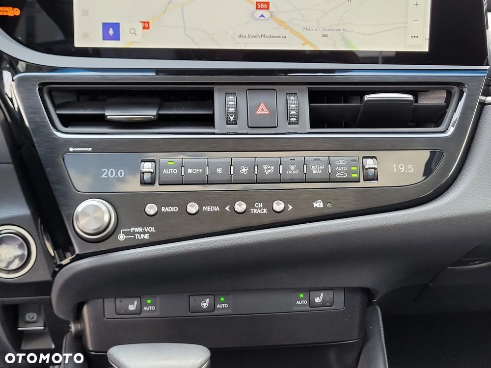 Lexus ES 300h Business Edition - 26