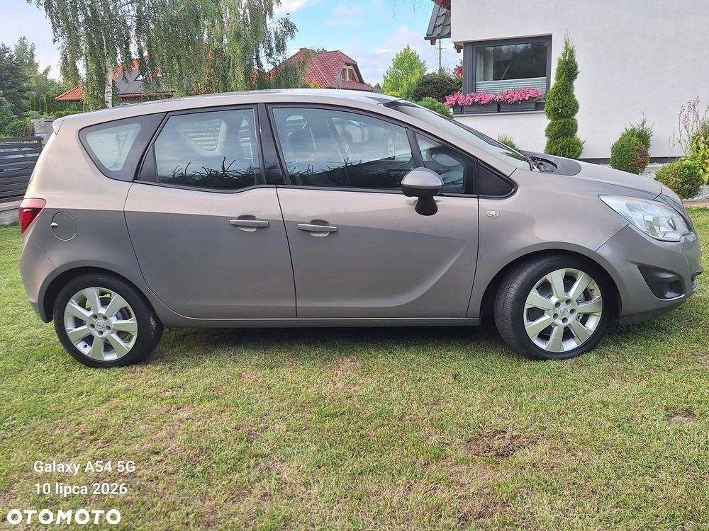 Opel Meriva - 11