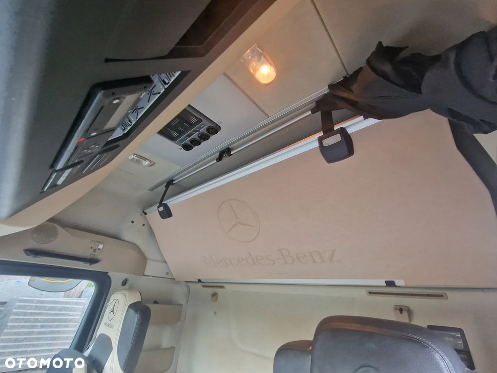 Mercedes-Benz Actros - 24