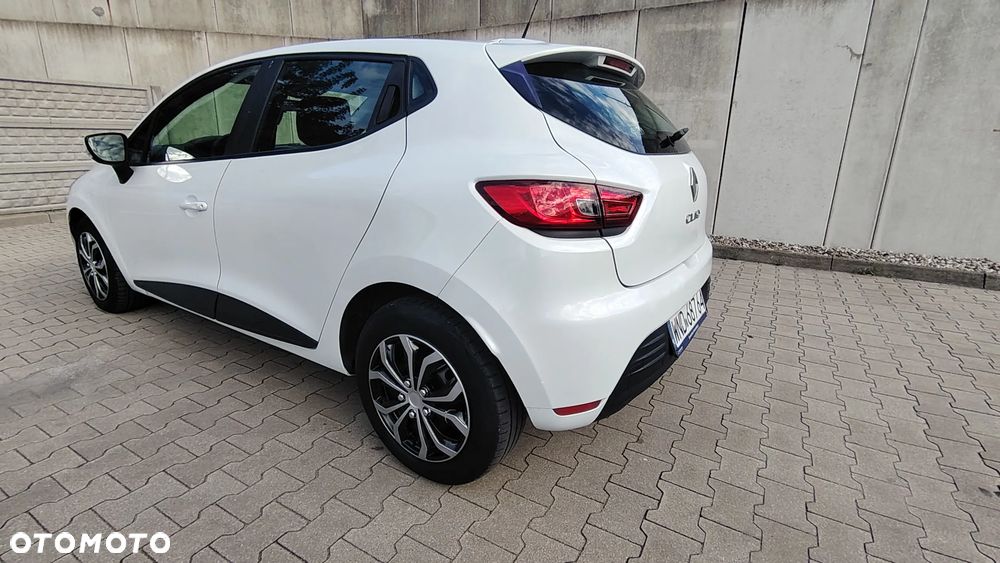 Renault Clio 1.2 16V Alize - 19