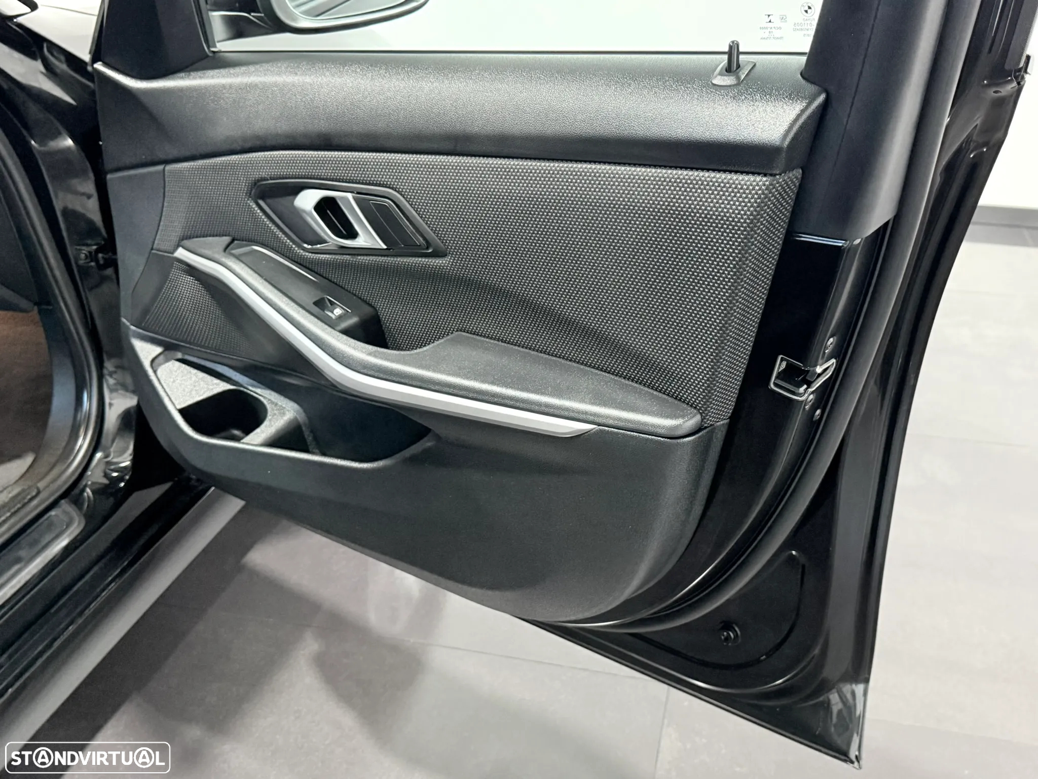 BMW 330 e Corporate Edition Auto - 40
