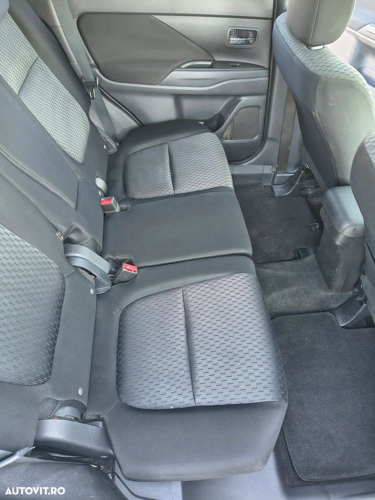 Mitsubishi Outlander 2.2L DI-D AS&G 6MT 4WD Instyle A60 - 24