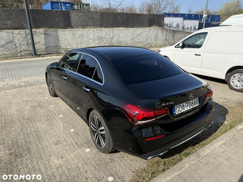 Mercedes-Benz Klasa A 250 Progressive 7G-DCT - 3