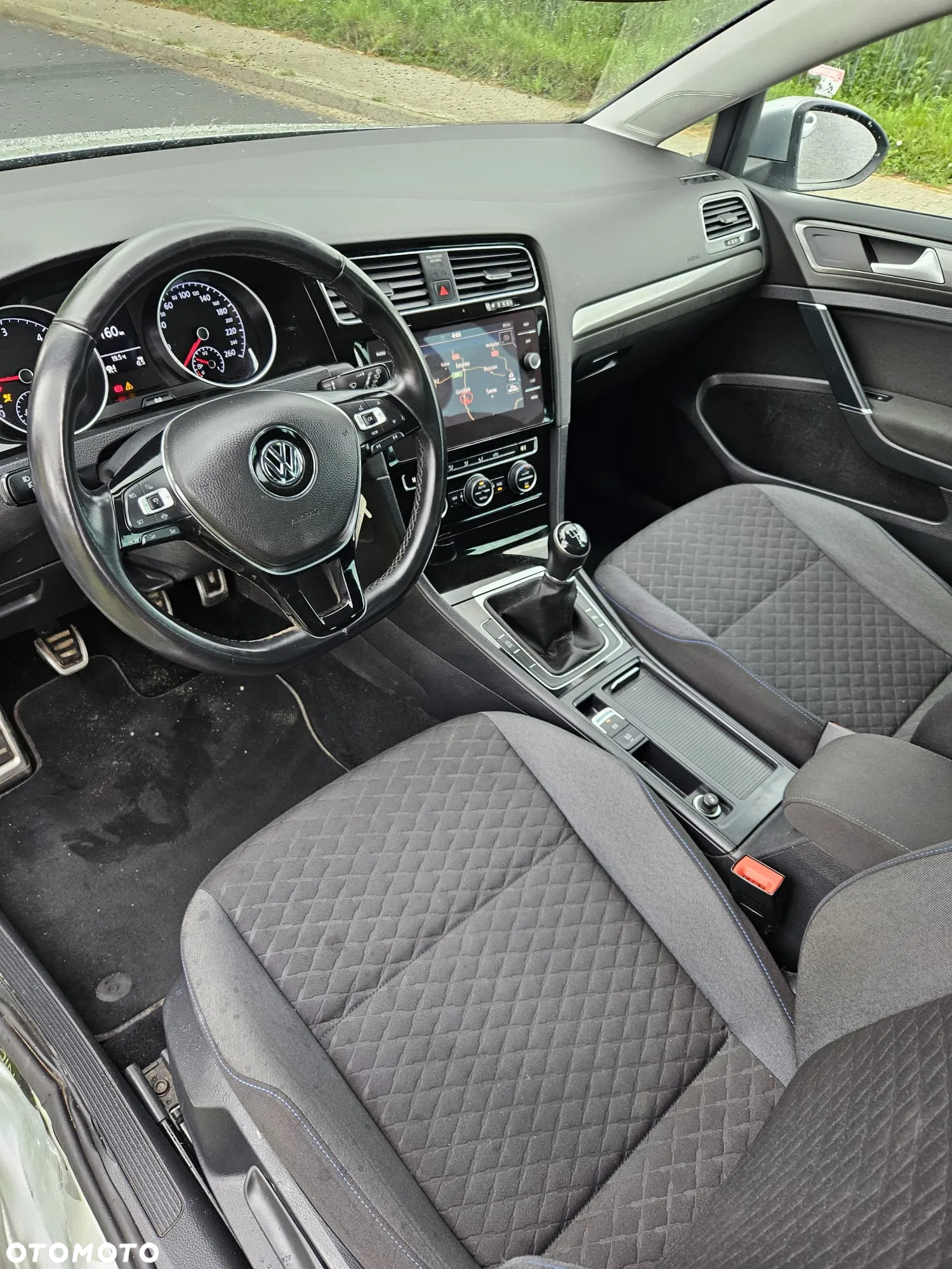 Volkswagen Golf 1.6 TDI Join - 11