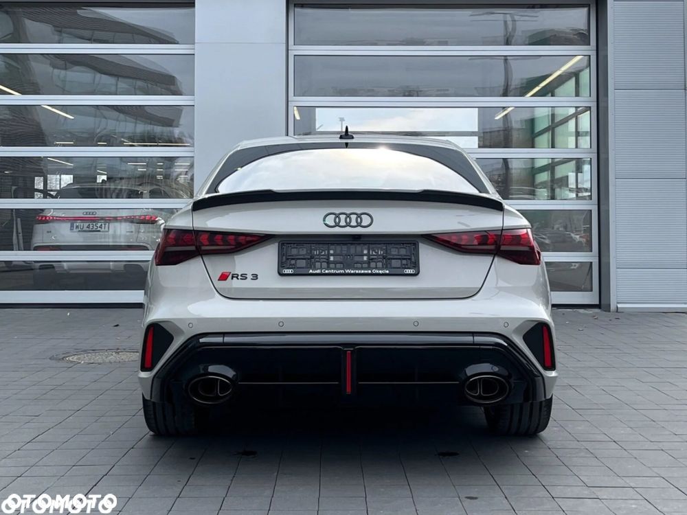 Audi RS3 Limousine - 7
