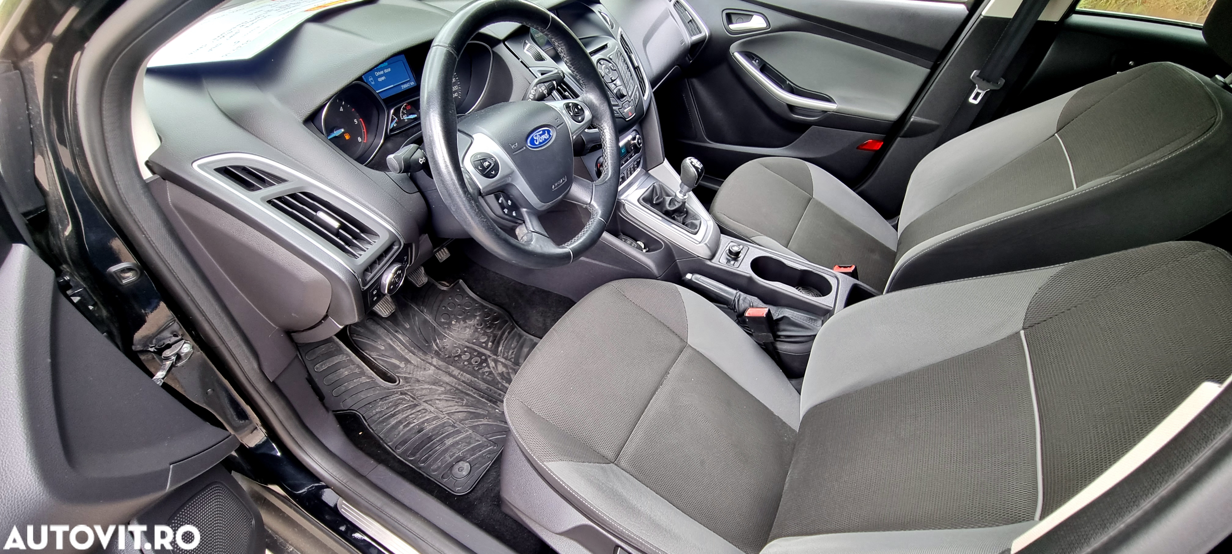 Ford Focus 1.6 TDCi DPF Start-Stopp-System Titanium - 6