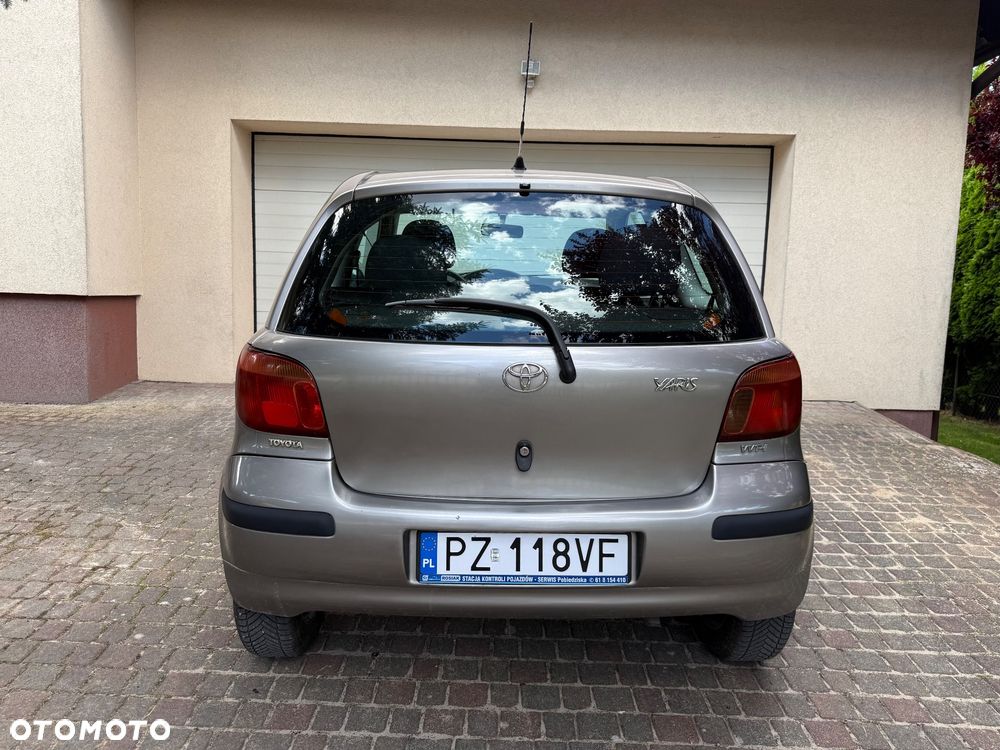 Toyota Yaris - 5