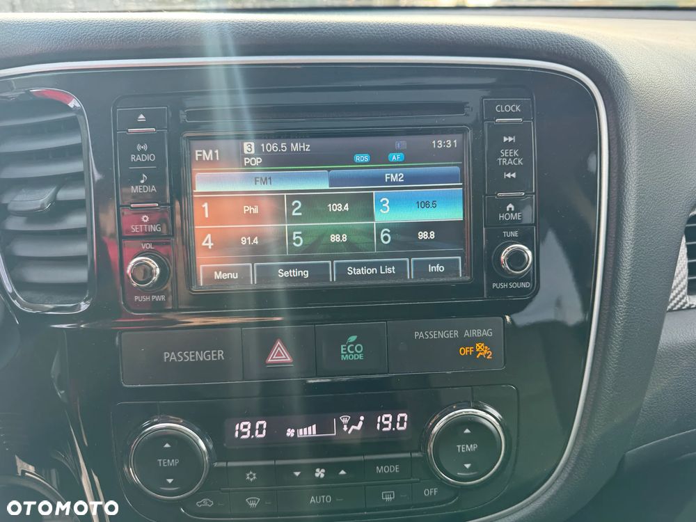 Mitsubishi Outlander 2.4 4WD CVT Instyle - 17