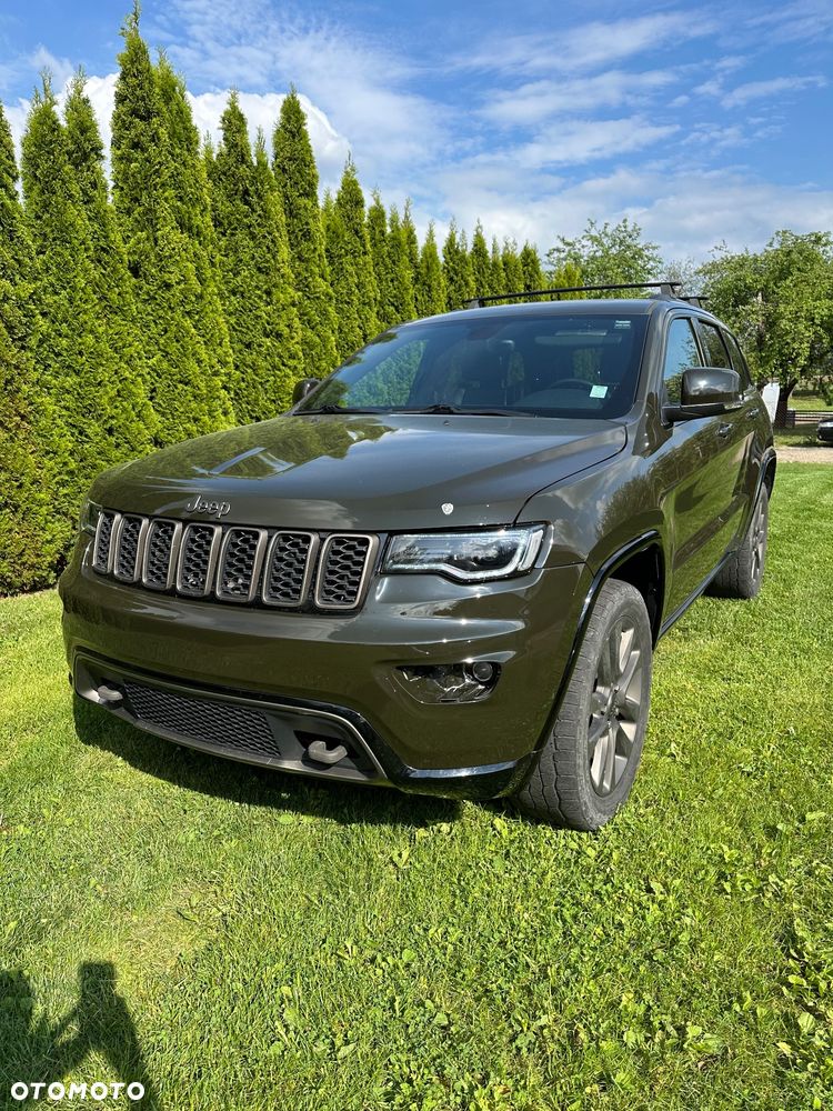 Jeep Grand Cherokee - 21
