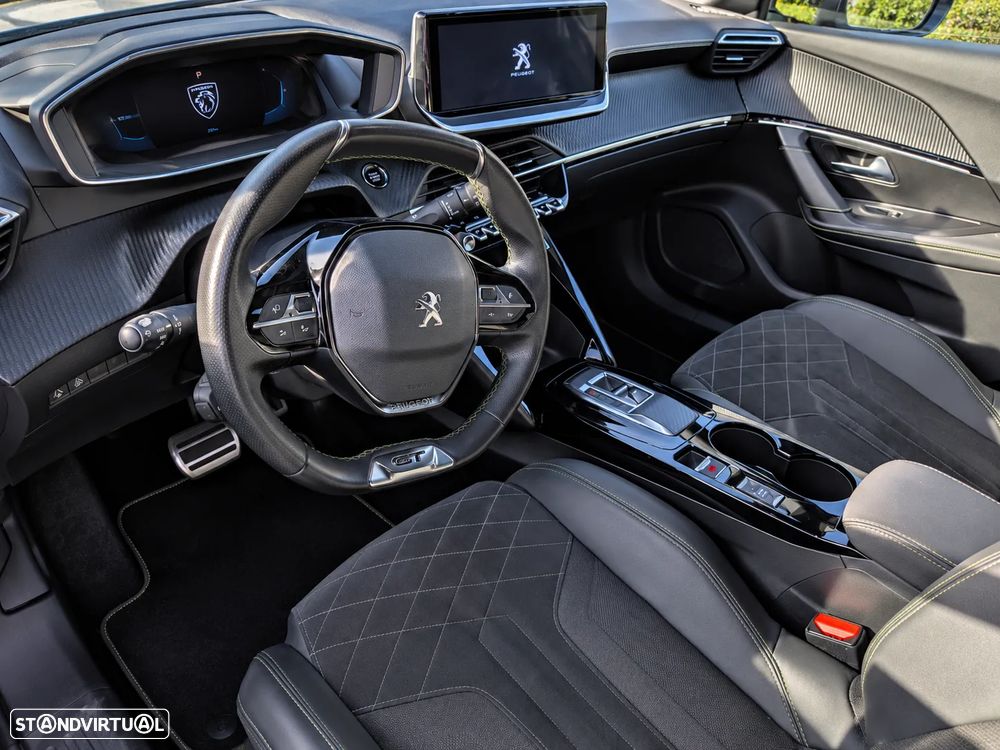 Peugeot e-2008 50 kWh GT Pack - 4
