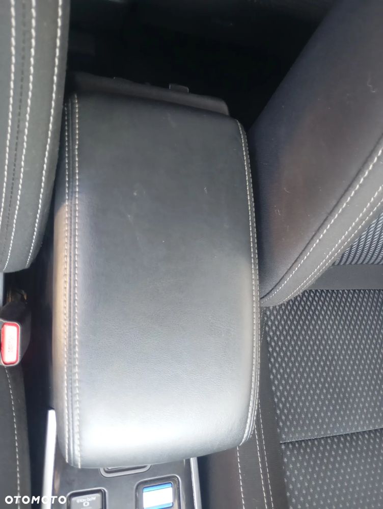 Mitsubishi Outlander - 36