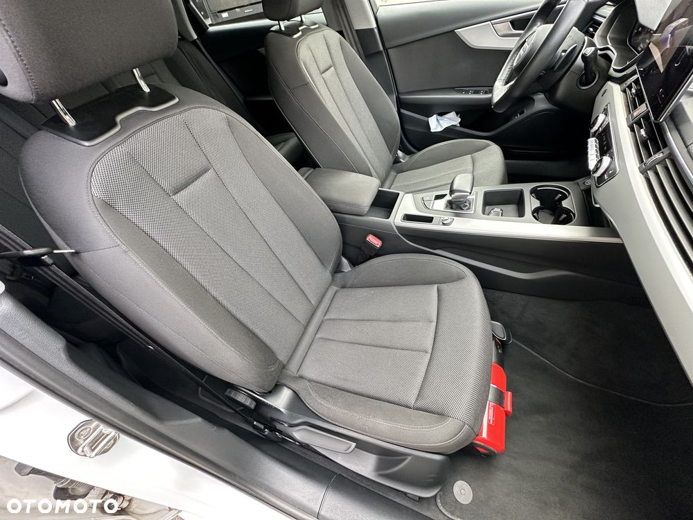 Audi A4 Avant 35 TDI mHEV S tronic - 15