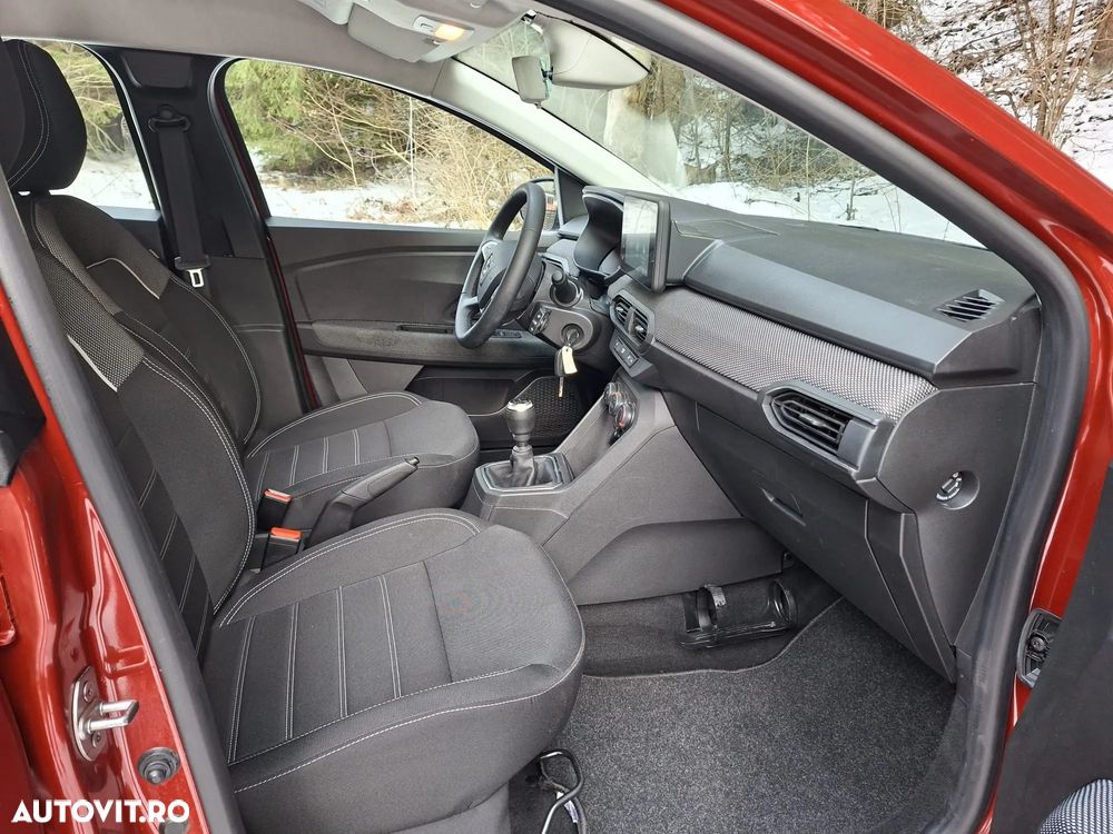 Dacia Sandero - 8