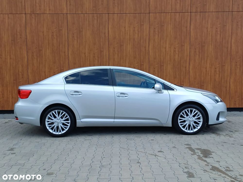 Toyota Avensis 2.0 D-4D Luna - 11