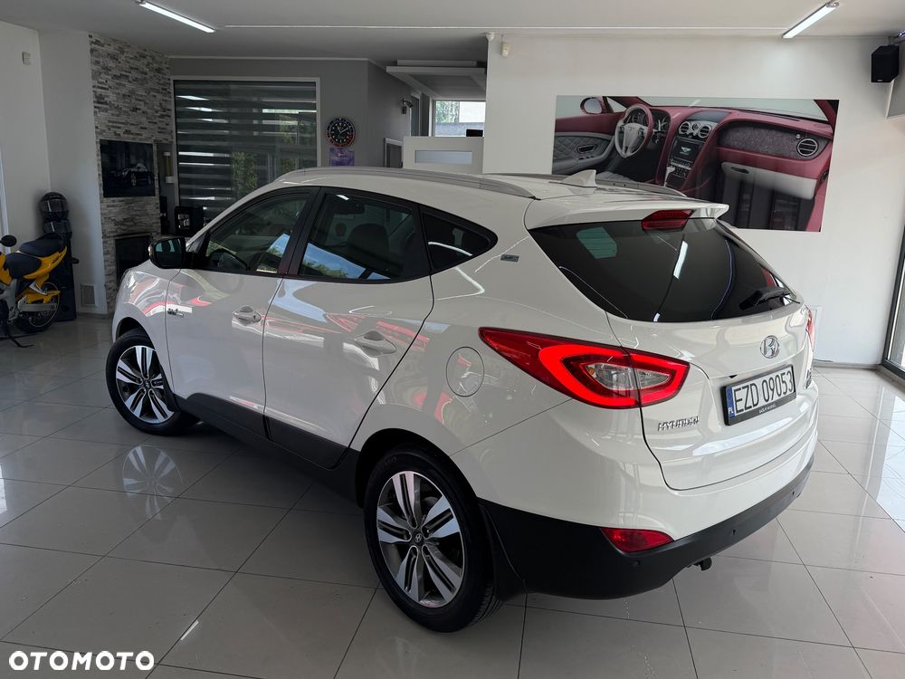Hyundai ix35 1.7 CRDi 2WD blue Finale Gold - 33