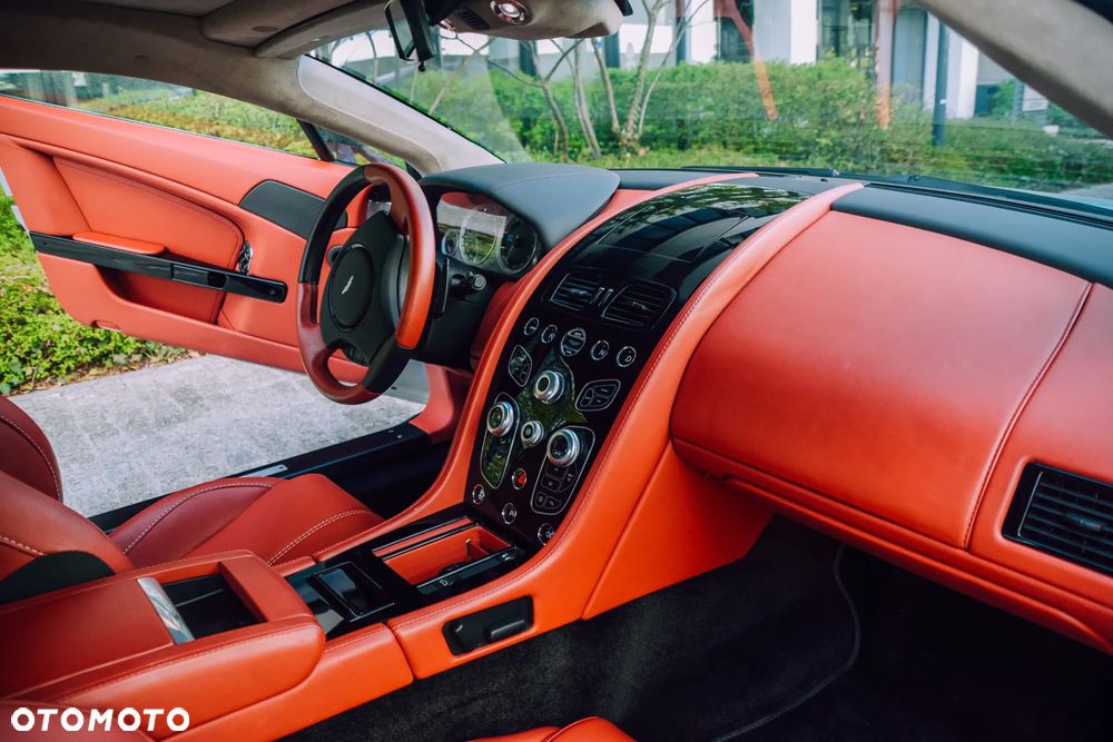 Aston Martin V8 Vantage 4,7 SportShift - 12