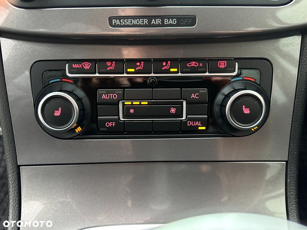 Volkswagen Passat - 9