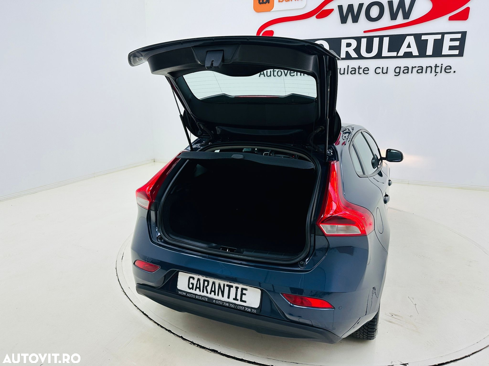 Volvo V40 - 24