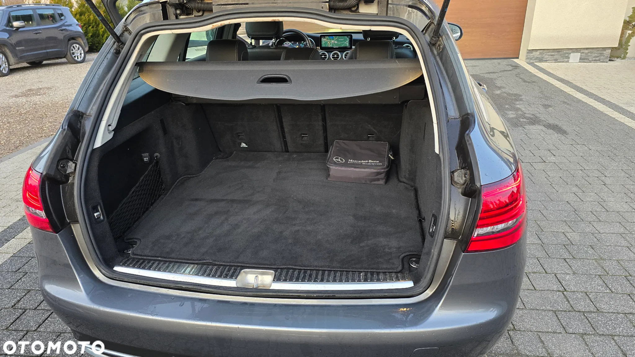Mercedes-Benz Klasa C 180 T 9G-TRONIC Avantgarde - 17