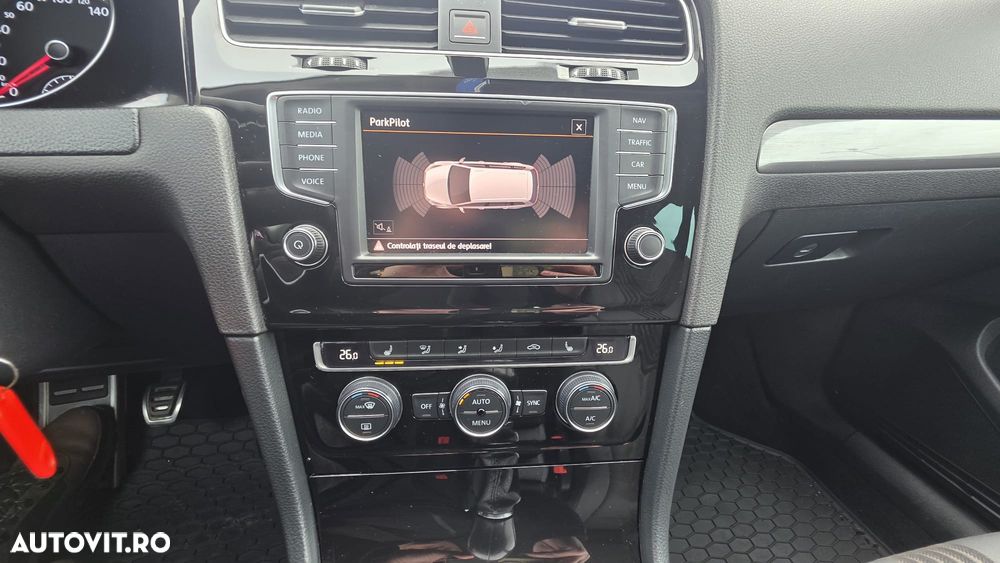 Volkswagen Golf 2.0 TDI Highline - 22