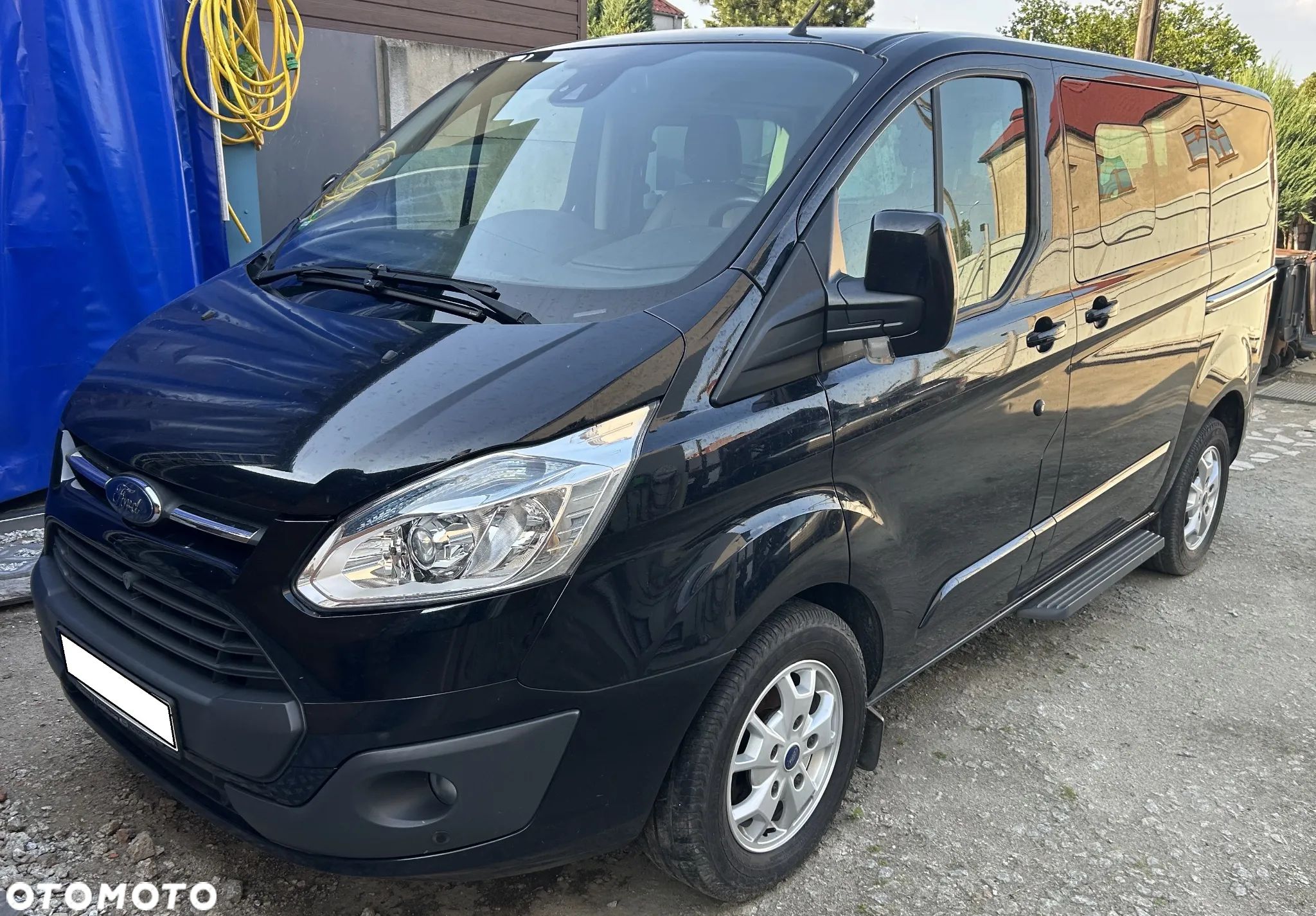 Ford Tourneo Custom - 1