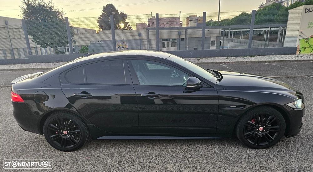 Jaguar XE 2.0 D R-Sport - 26