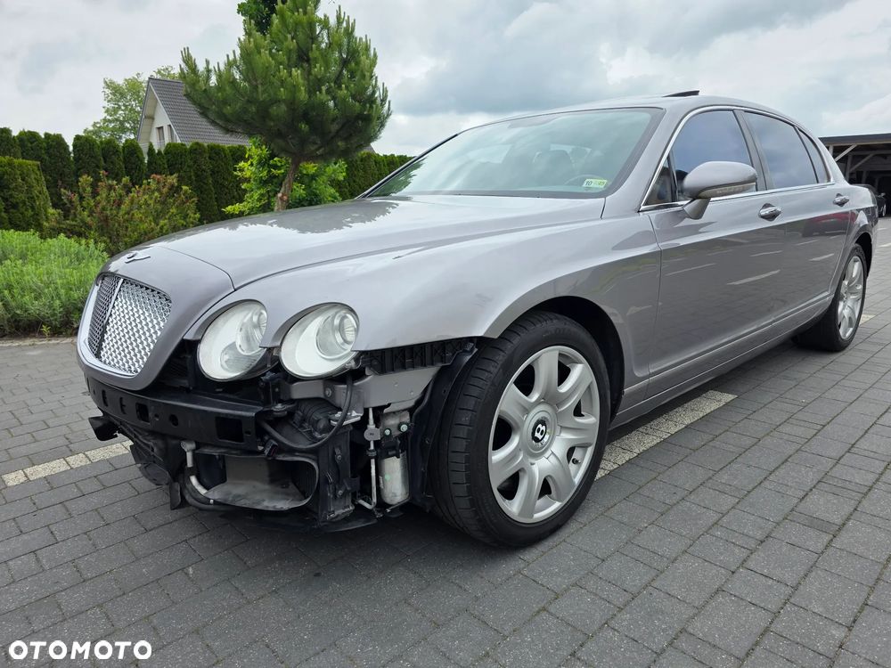 Bentley Flying Spur - 32