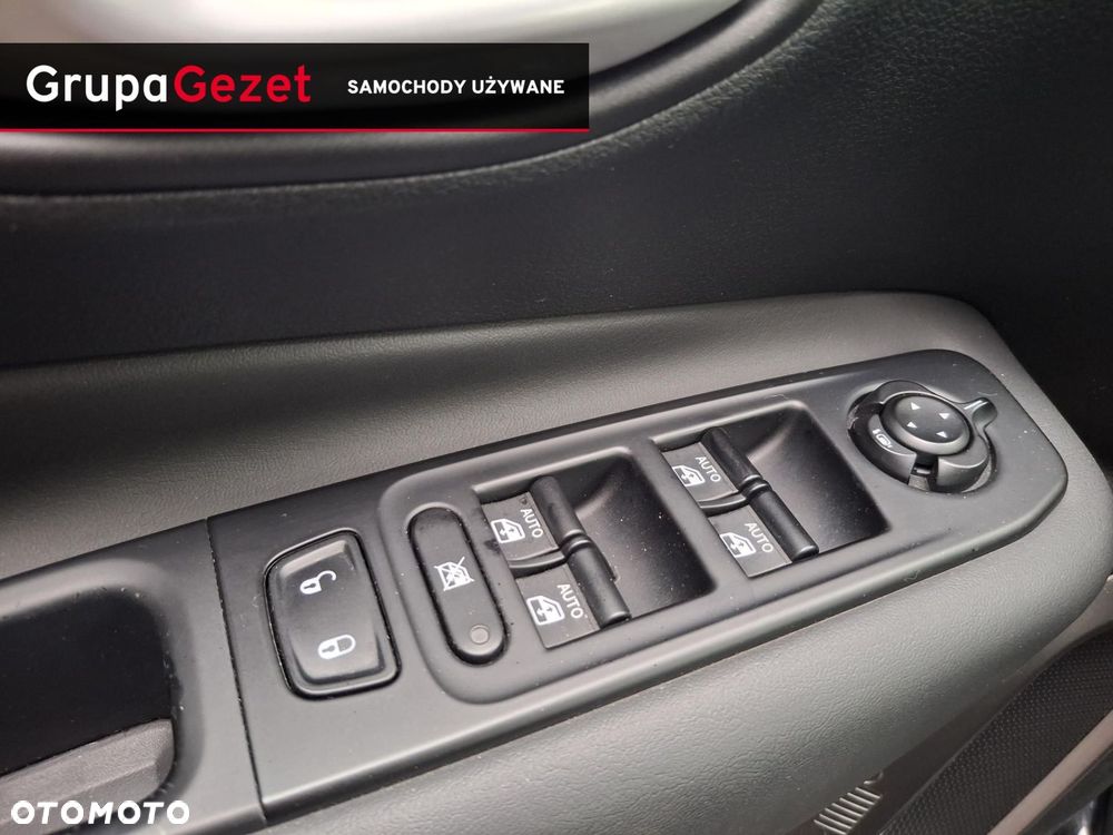Jeep Renegade - 12