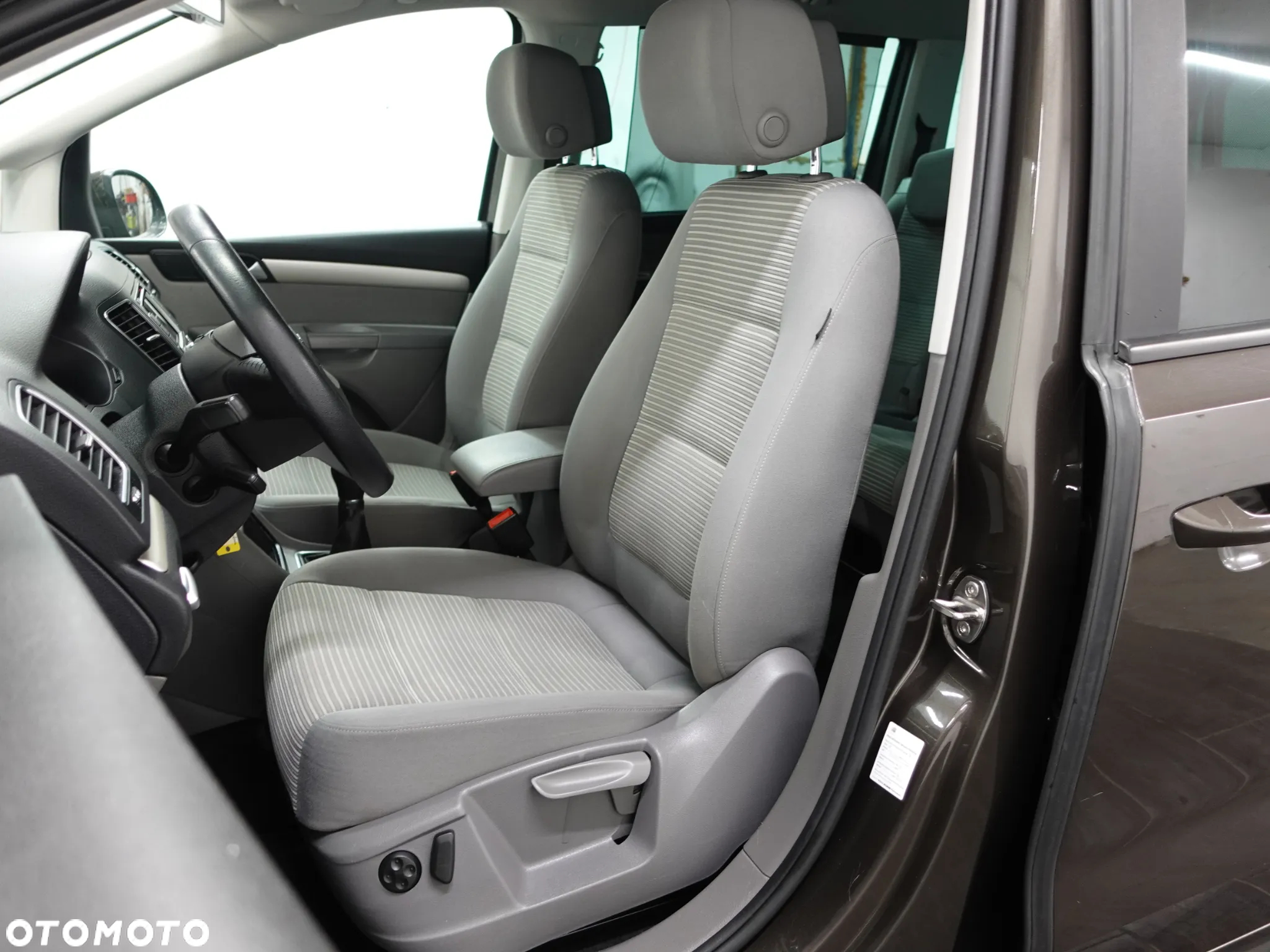 Seat Alhambra 2.0 TDI Ecomotive 4Kids - 22