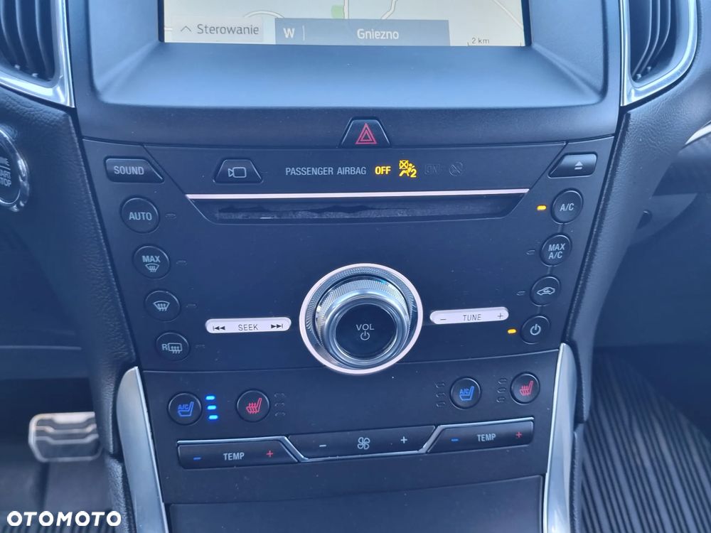 Ford Edge - 32