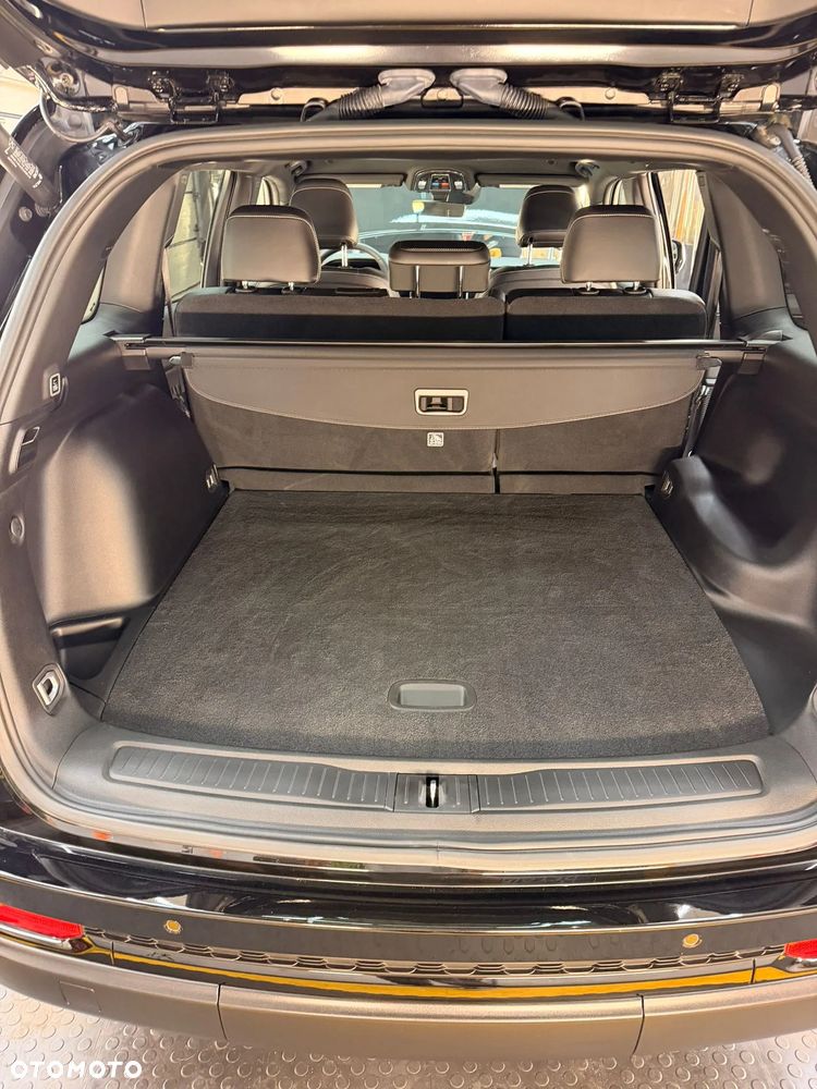 Jeep Grand Cherokee - 11