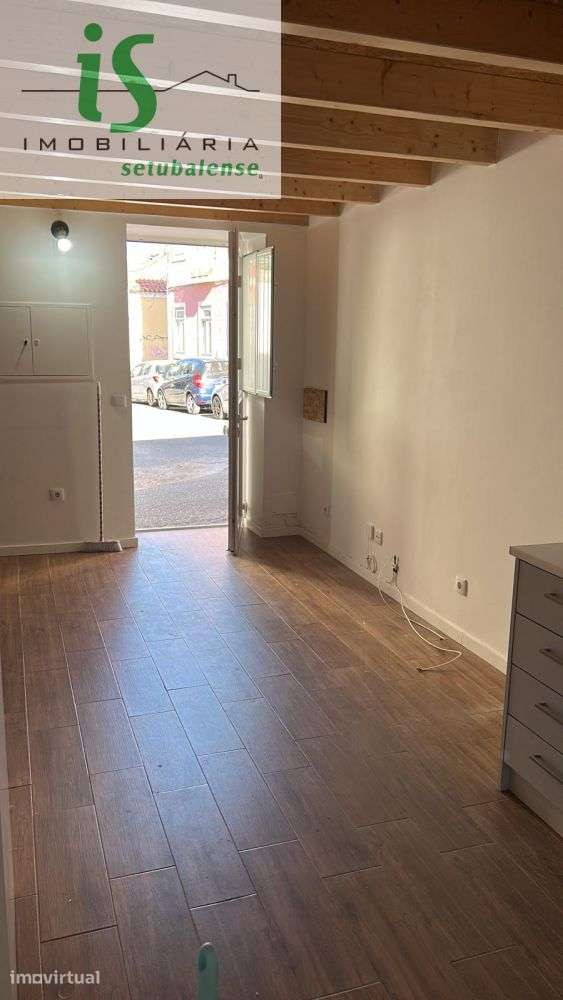 MORADIA PARA ARRENDAMENTO SETÚBAL (ZONA HISTÓRICA PRÓXIMO AO CASTEL - Grande imagem: 2/18