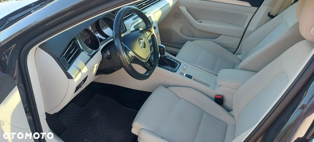 Volkswagen Passat 1.8 TSI BMT Comfortline DSG - 11