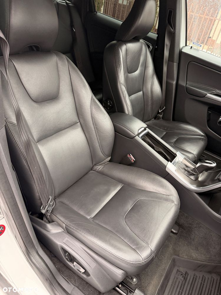 Volvo XC 60 D5 AWD Ocean Race - 32