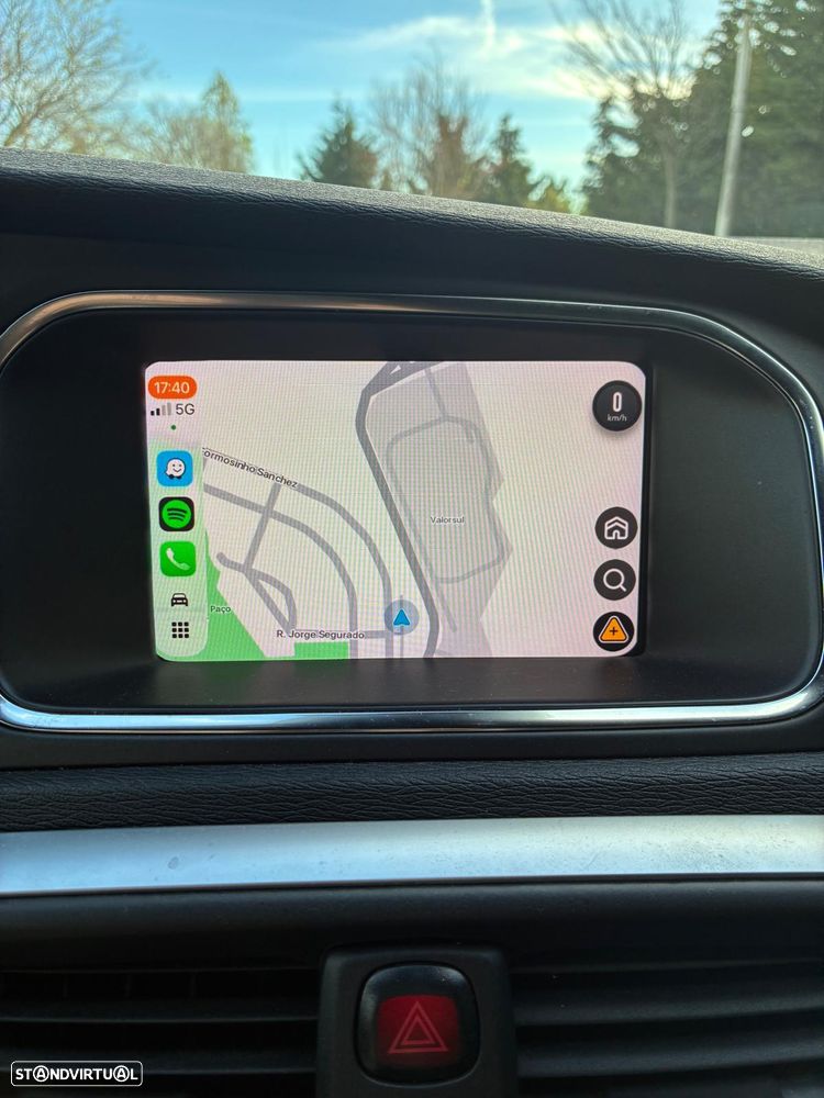 Volvo V40 2.0 D2 R-Design - 28