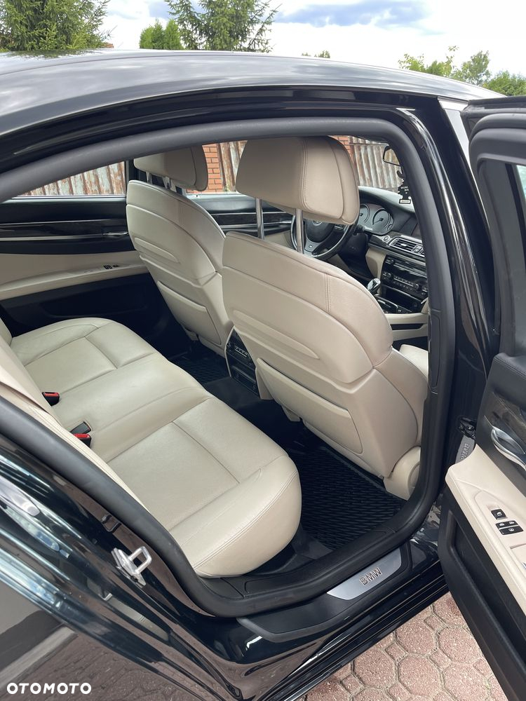 BMW Seria 7 740d xDrive - 8