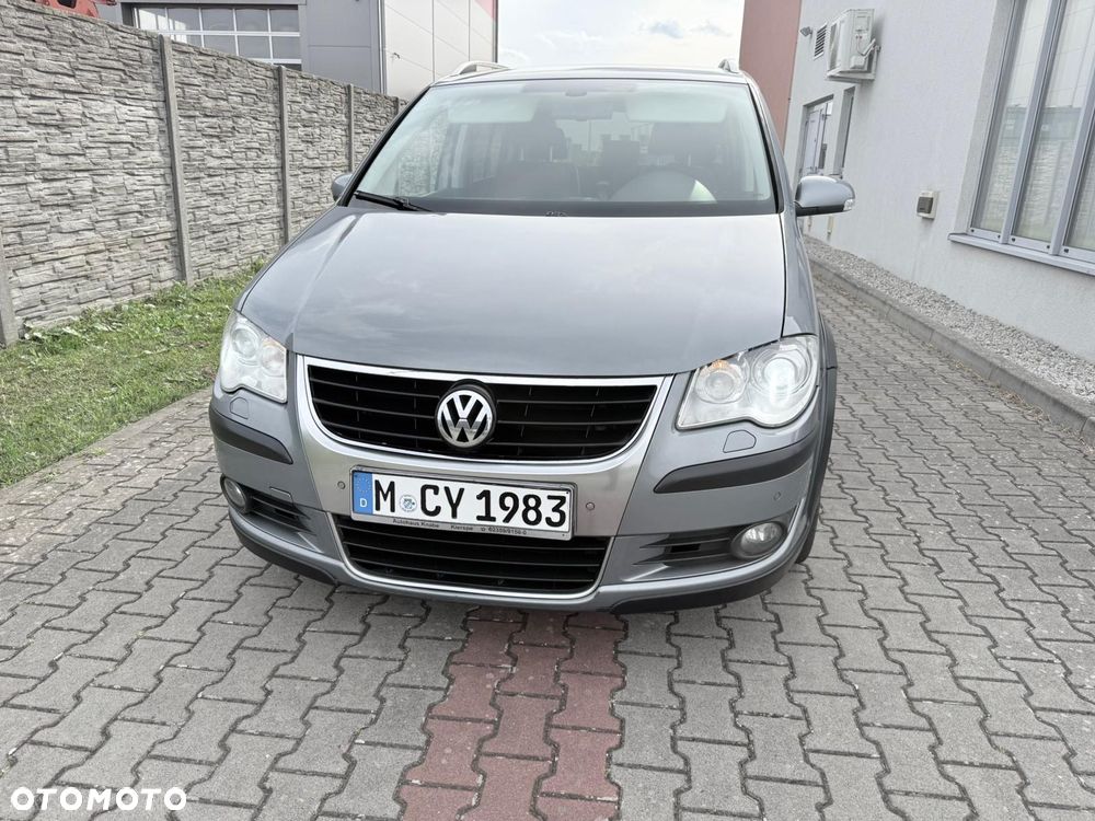 Volkswagen Touran 2.0 TDI DPF Cross - 3