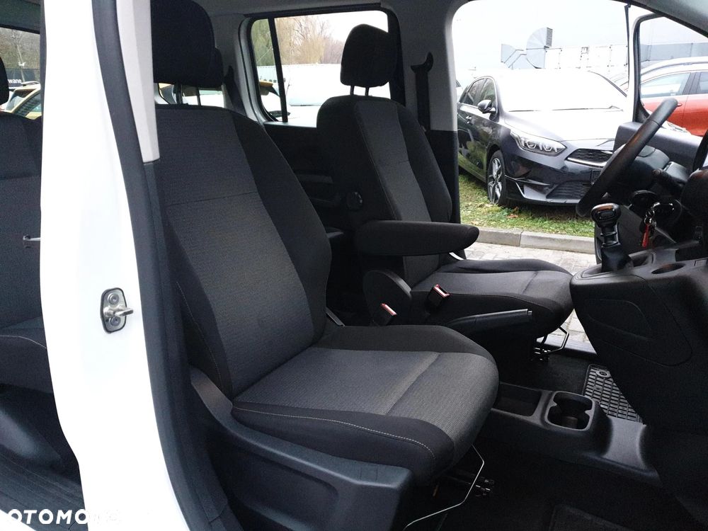 Toyota Proace City Verso 1.2 D-4T Business - 26