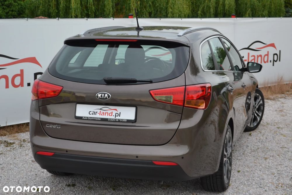 Kia Ceed - 13