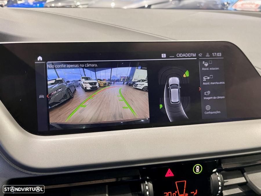 BMW 116 d Pack Essence - 17