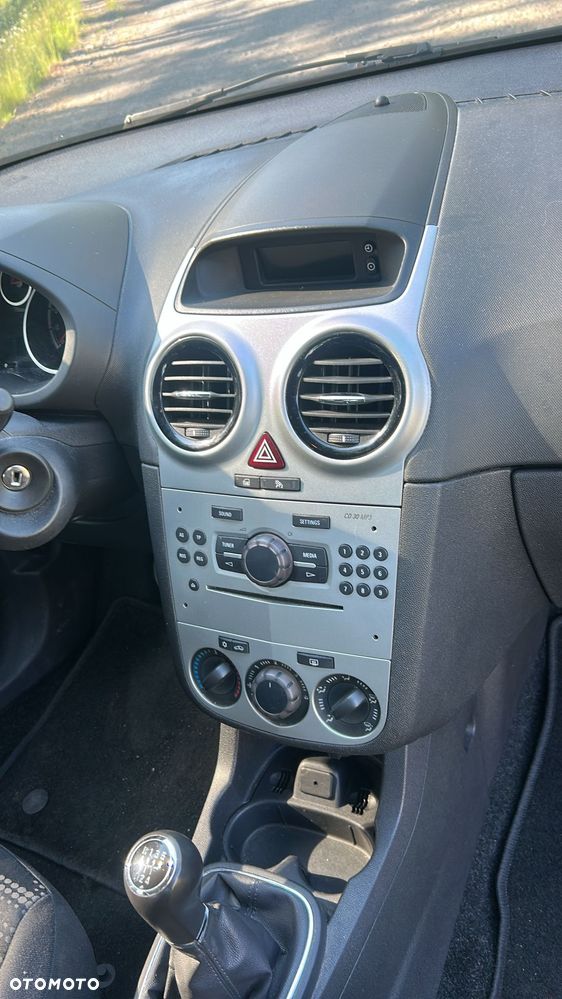 Opel Corsa 1.2 16V Enjoy - 8