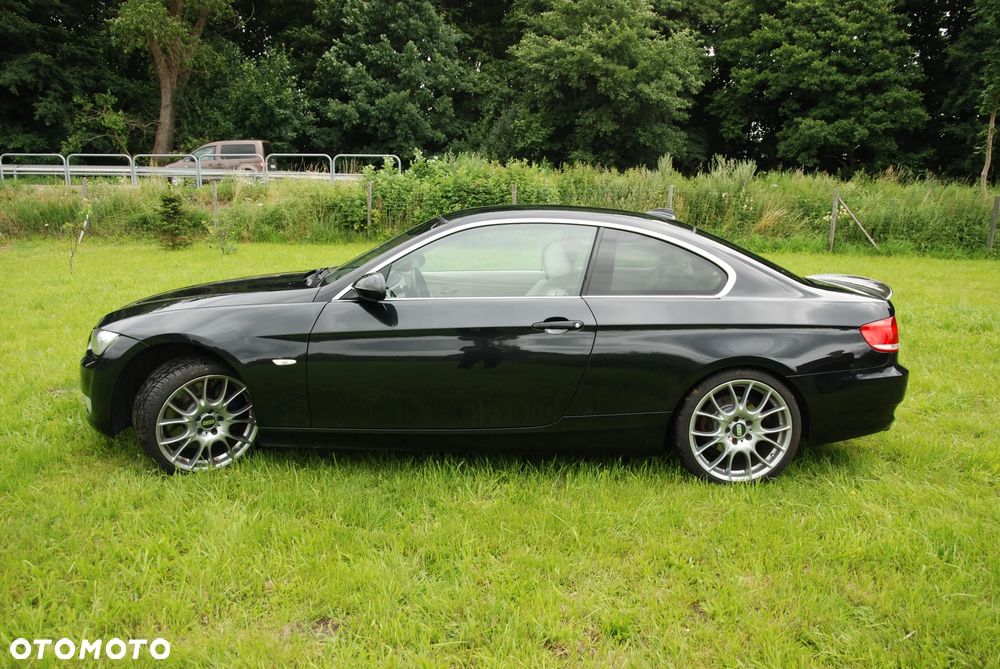 BMW Seria 3 325xi - 13