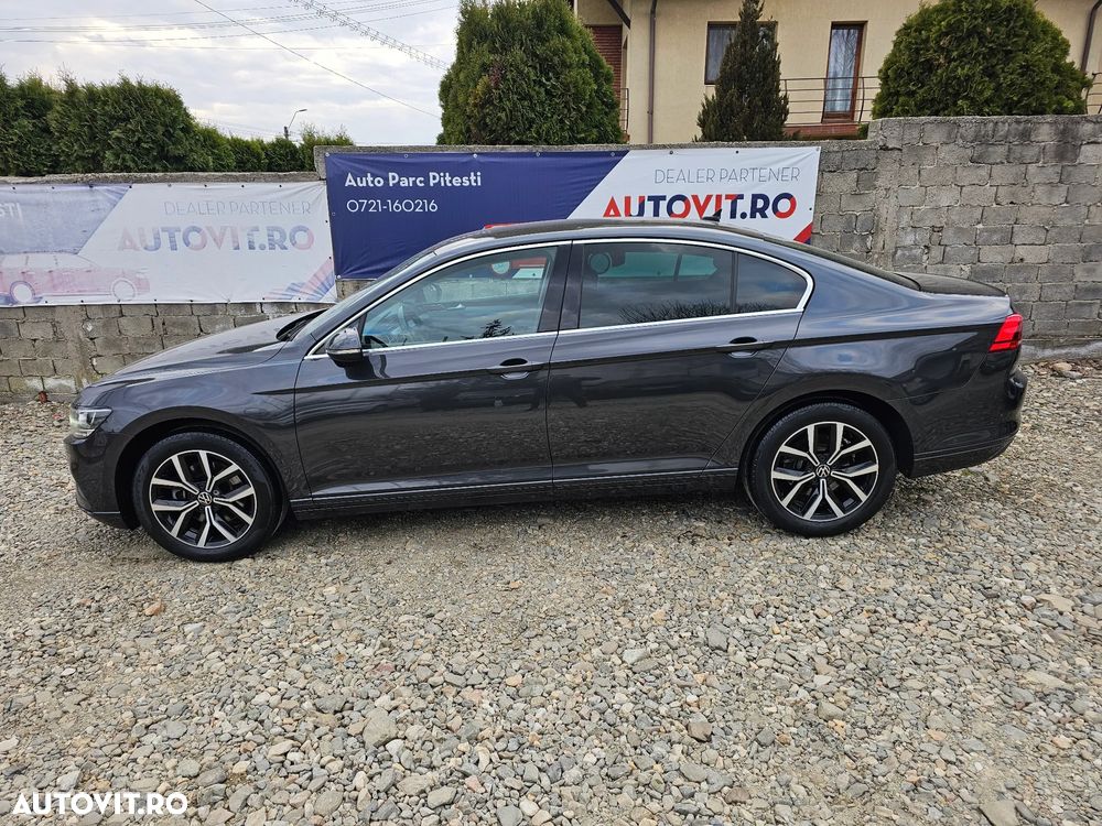 Volkswagen Passat - 11